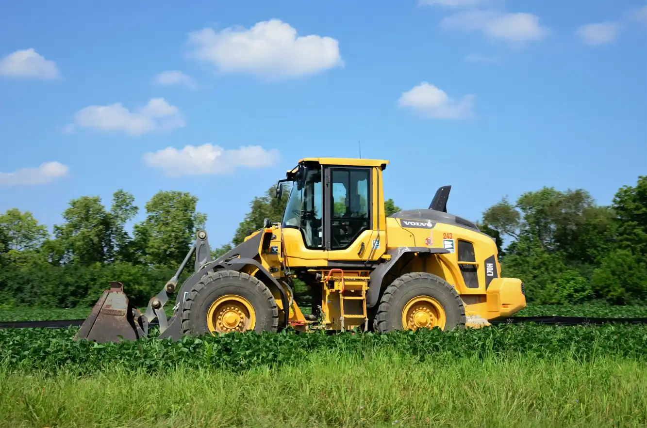How to Choose the Best Website Builder for machinery Rentals
